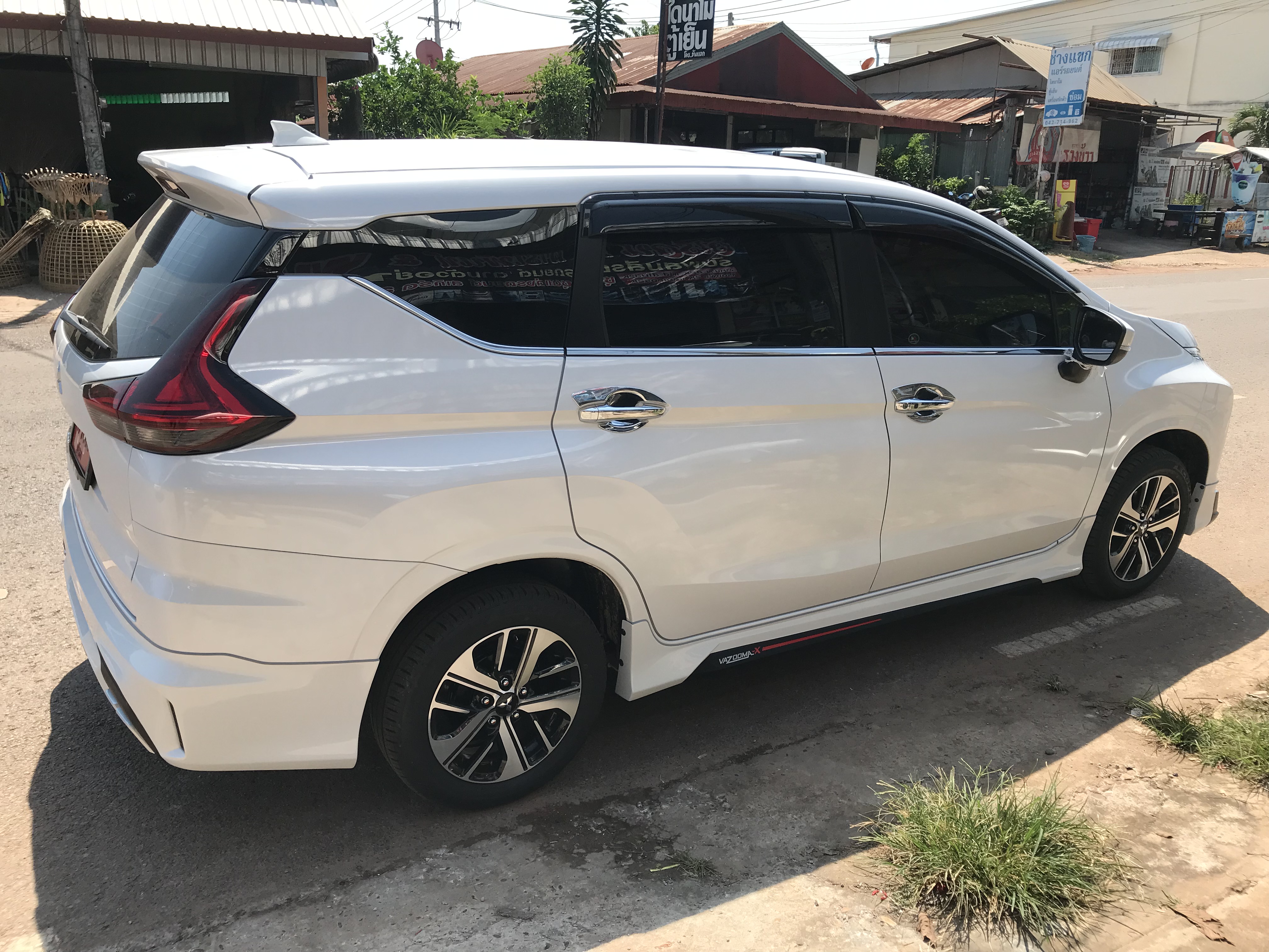 ชุดแต่งรอบคัน Xpander ทรง Vazooma X