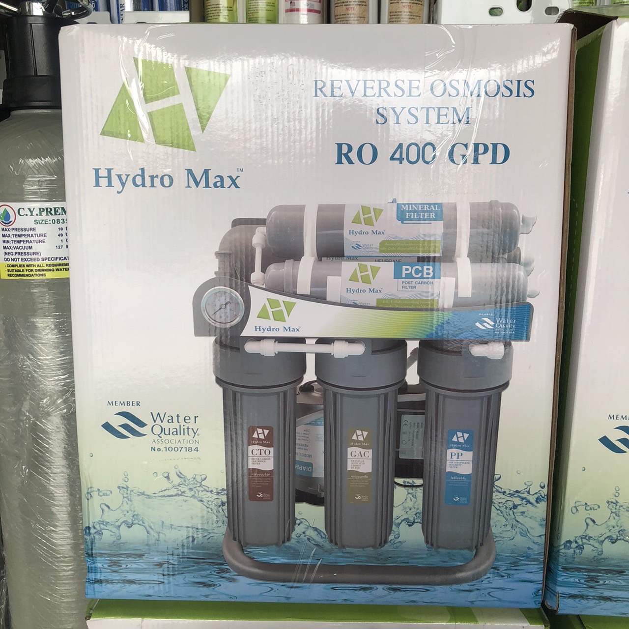 เครื่องกรอง RO (รีเวิร์สออสโมซิส) 400 gpd เฟรมตั้ง แบรนด์ Hydromax ระบบกรองน้ำดื่ม 6 ขั้นตอน 1. PP (โพลีโพรพิลีน)2. CTO (คาร์บอนอัดแท่ง)3. GAC (คาร์บอนเกร็ด)4. RO (รีเวิสออสโมชีส)5. PCB (โพสต์คาร์บอน)6. Mineral (หินแร่)
