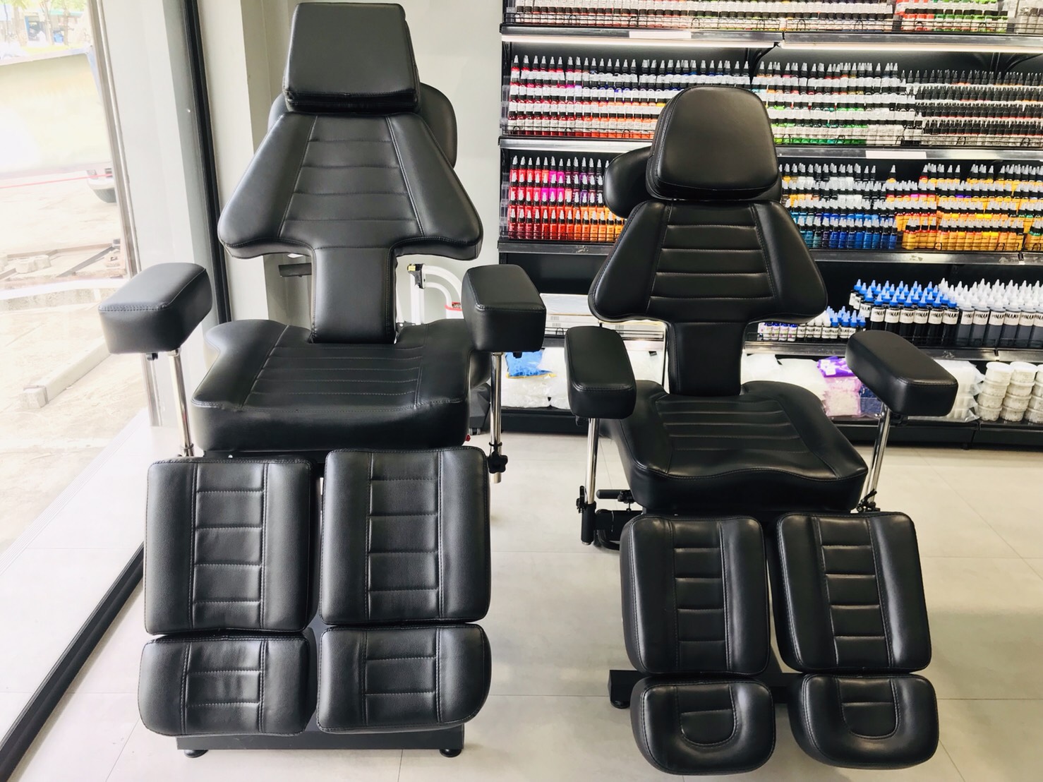 Professional Tattoo Tattoo Chairs Transformer HYDRAULIC Queen size เตียงสักไฮดรอลิก รุ่น Transformer เตียงทรานสฟอร์เมอร์ Queen size Black