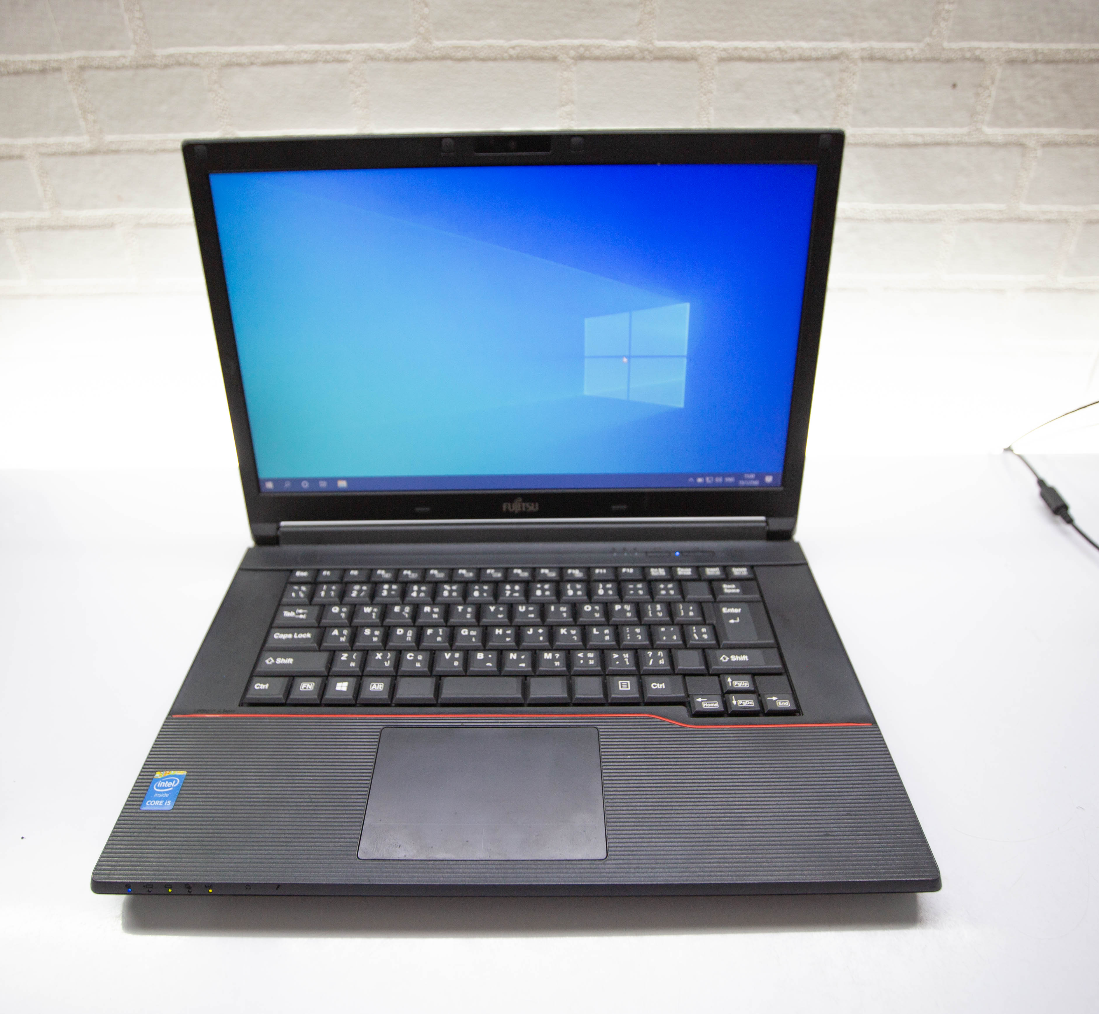 fujitsu lifebook a574/m