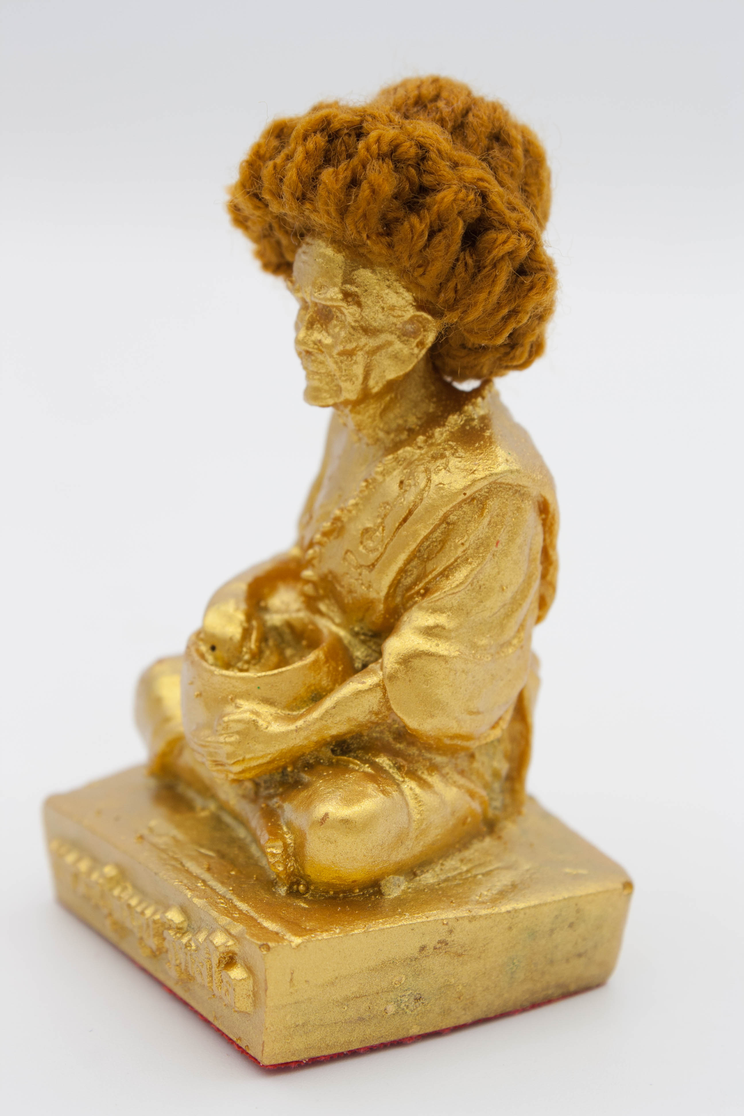 พระบูชา หลวงปู่หมุน ขนาด 1.5 นิ้ว รุ่นชนะมาร 2559 เนื้อแร่เหล็กน้ำพี้ ทาทอง