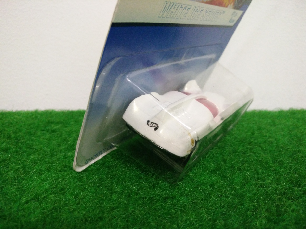 Hot Wheels Speed Machine; White Ice Series #1 of 4