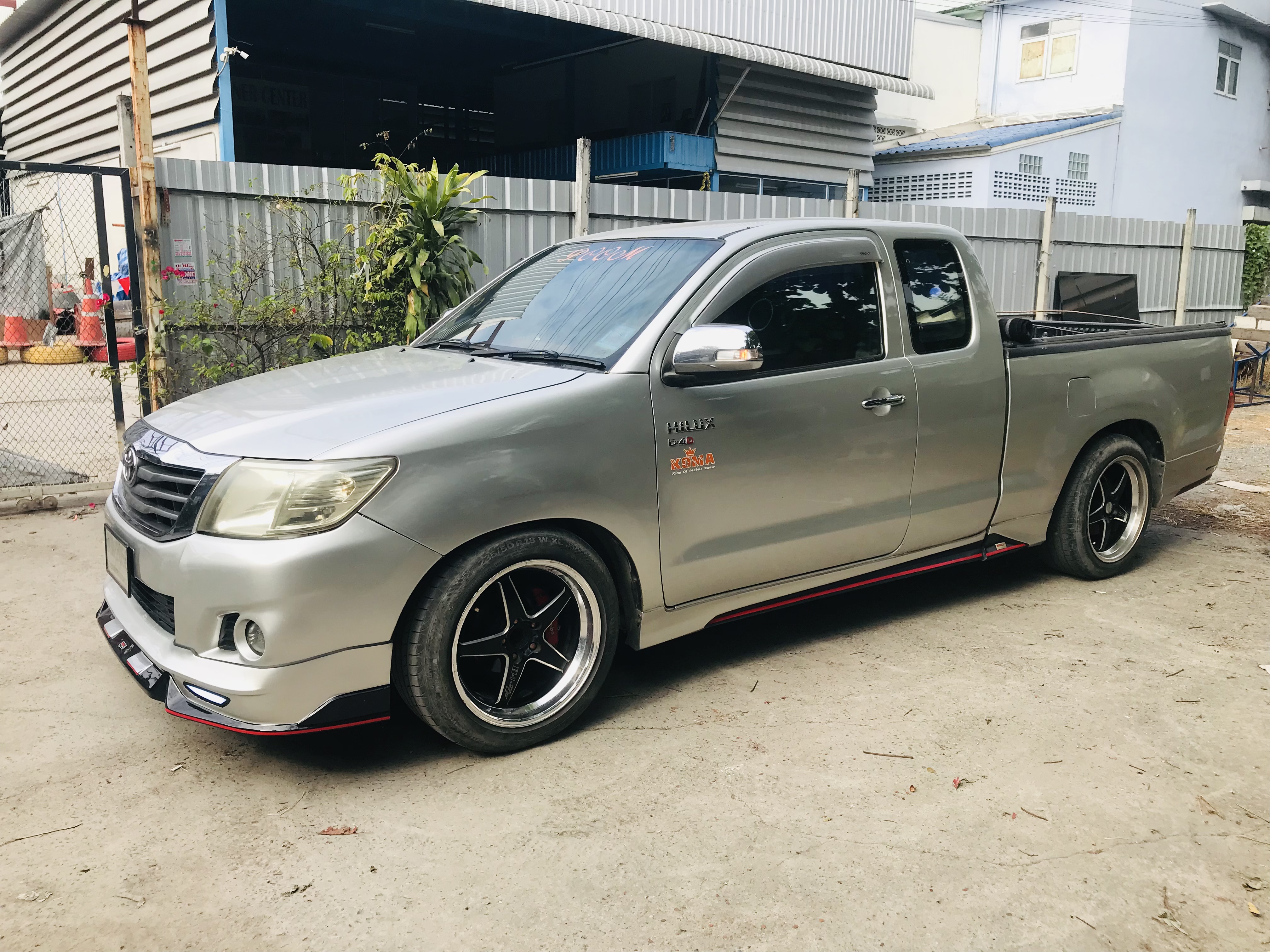 ชุดแต่งรอบคัน Vigo. Champ