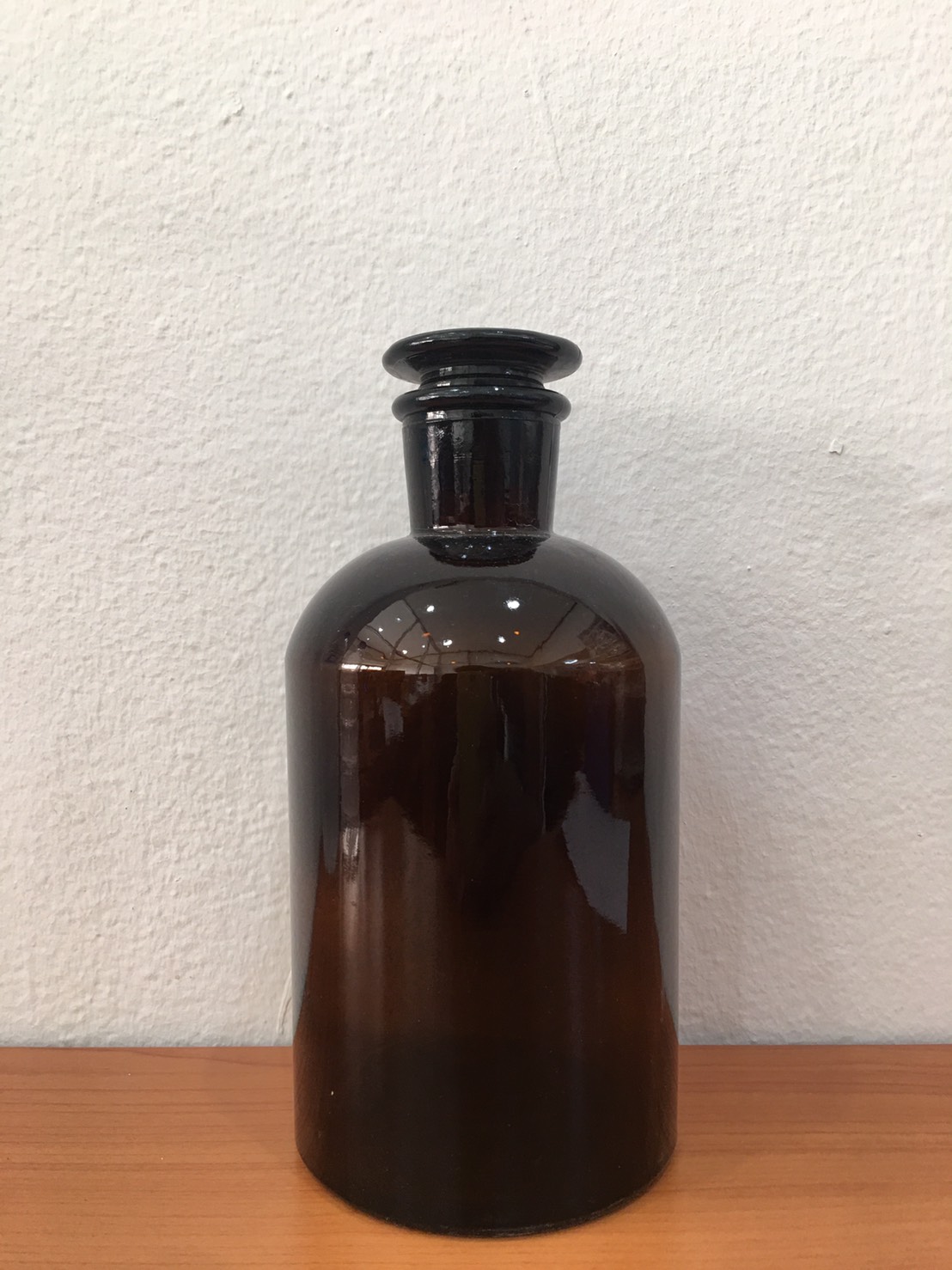 ขวดใส่สารสีชา ปากแคบ จุกแก้ว 500 ml Reagent bottle amber