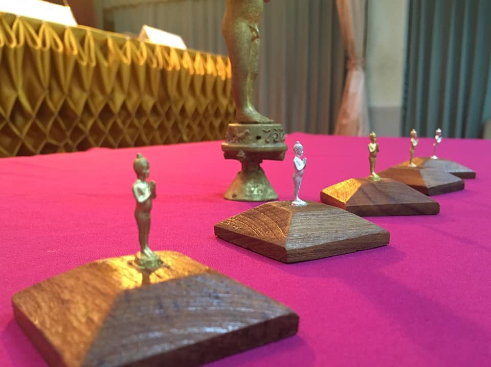 รูปหล่อ ไอ้ไข่ วัดเจดีย์ รุ่นอริยทรัพย์ 2562