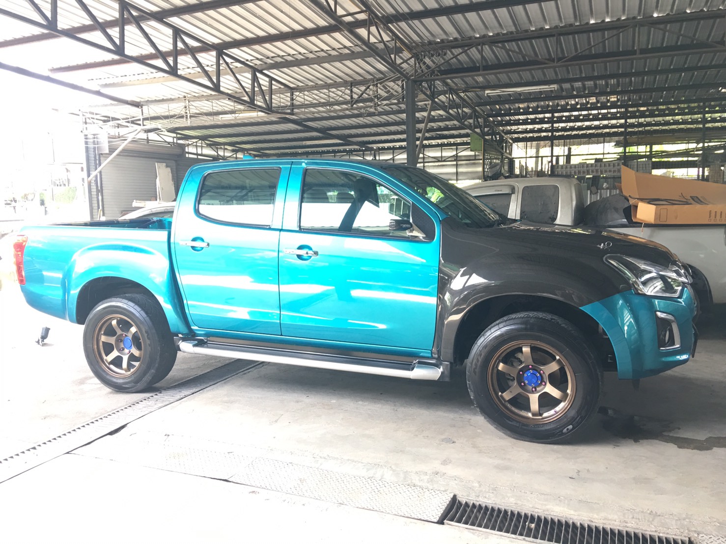 สีมุกฟ้าอมเขียวสวยๆ