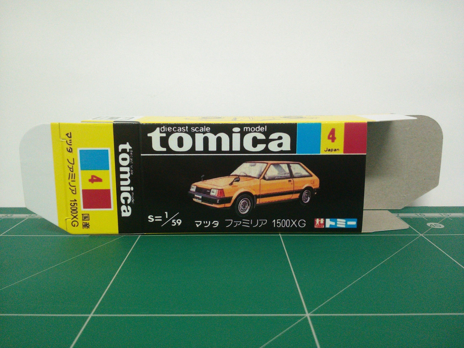 กล่องพิมพ์ Reproduction Box สำหรับ Tomica Black Box No.4 Mazda Familia 1500XG (กล่องเปล่า, ไม่มีรถ)