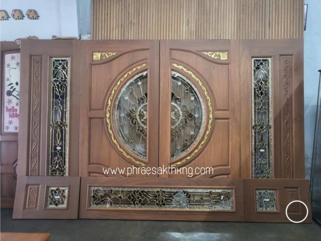 ประตูไม้สัก