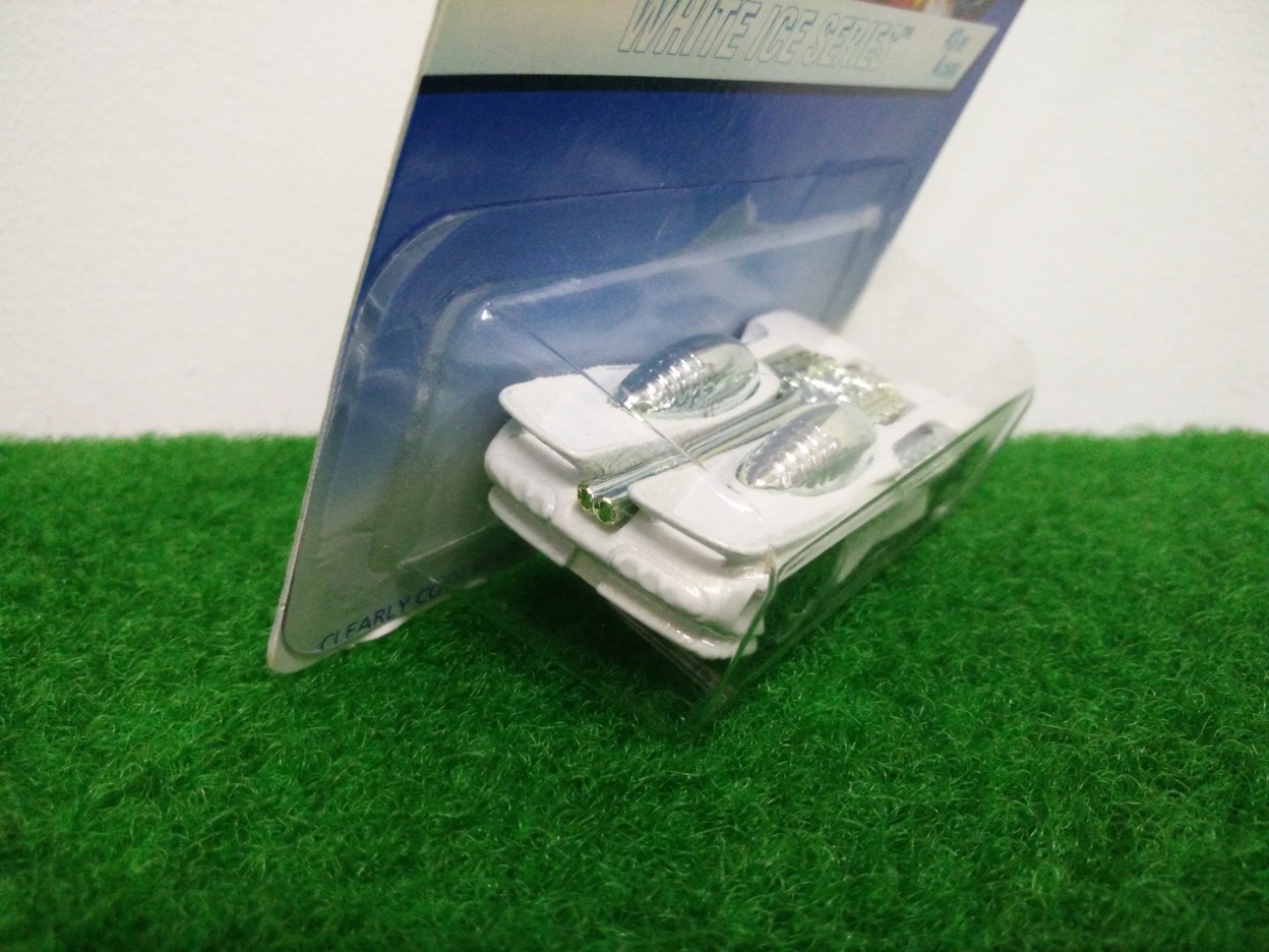 Hot Wheels Splittin' Image II; White Ice Series #3 of 4