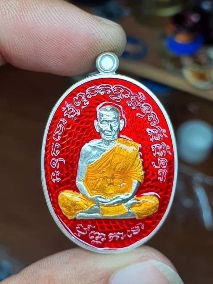 รุ่น เจริญพรกลาง สังฆาฏิ (ป๋อง สุพรรณ) ยกลัง