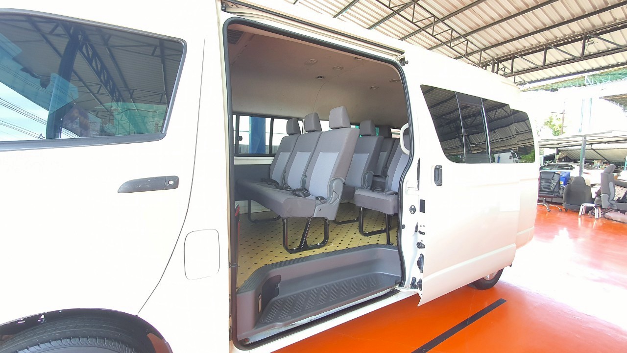 TOYOTA COMMUTER 2.7 CNG M/T 2012