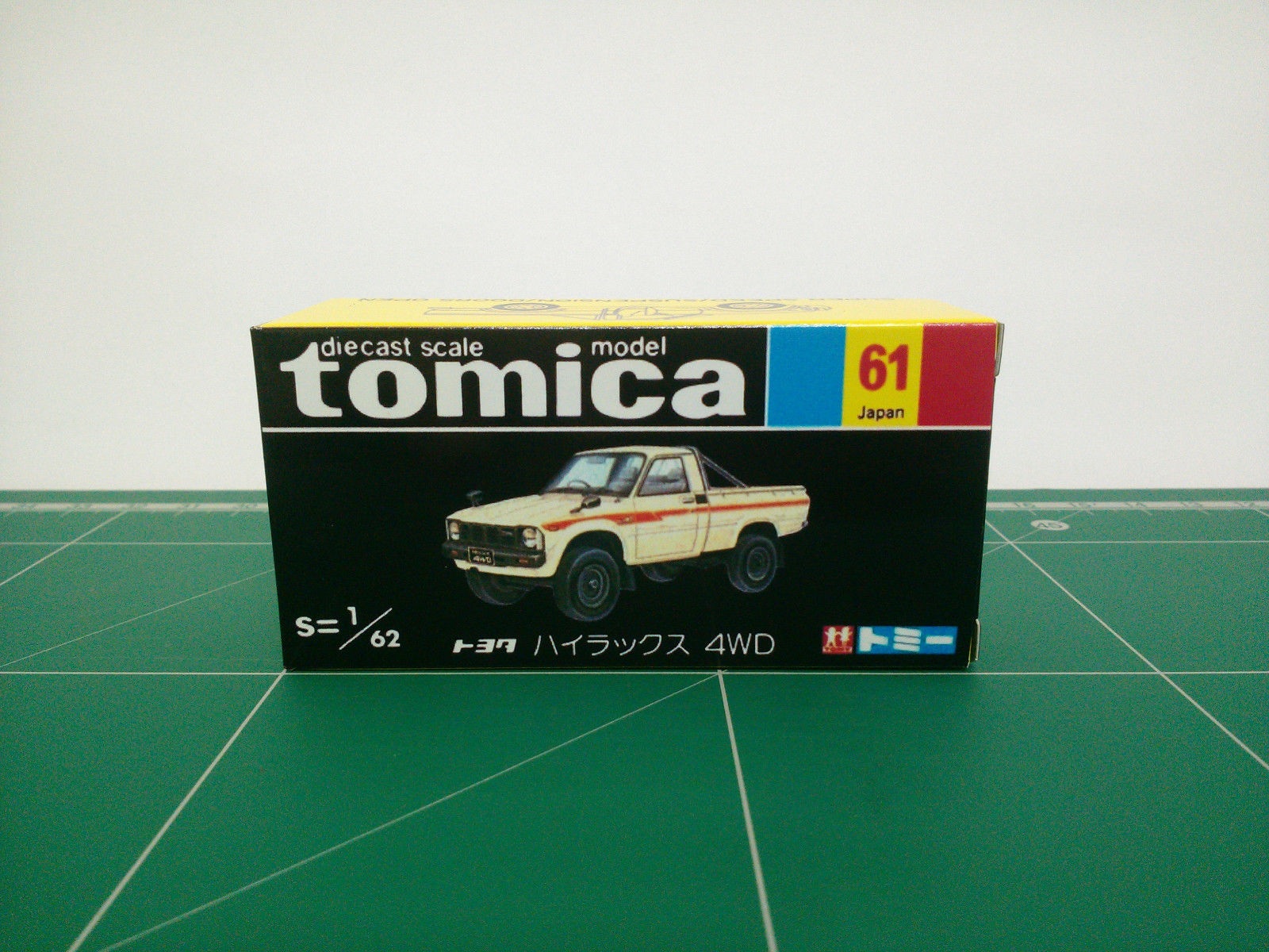 กล่องพิมพ์ Reproduction Box สำหรับ Tomica Black Box No.61 Toyota Hilux 4WD (กล่องเปล่า, ไม่มีรถ)