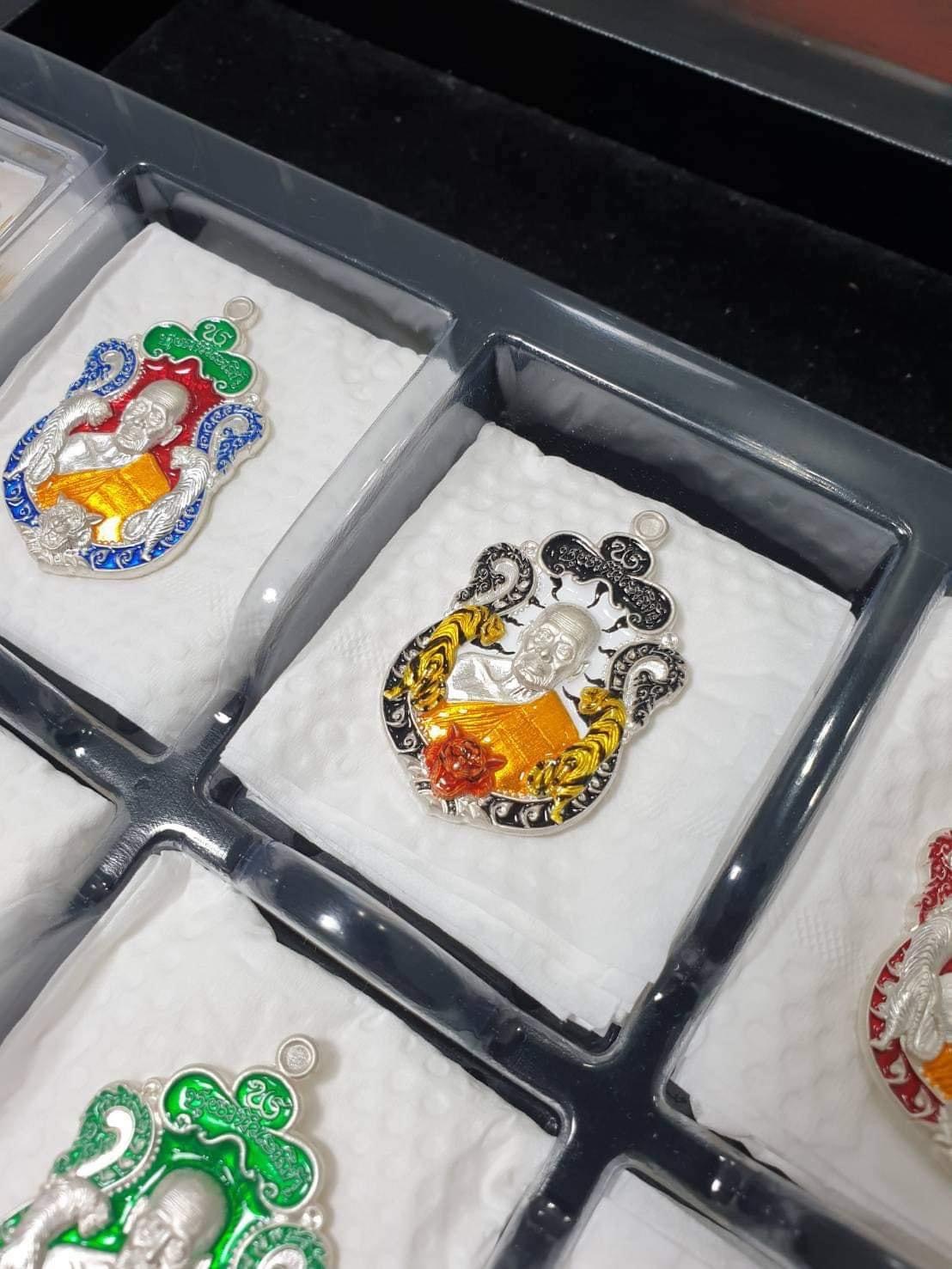 เปิดจอง เหรียญพยัคฆ์แสนล้าน(ยกลัง)