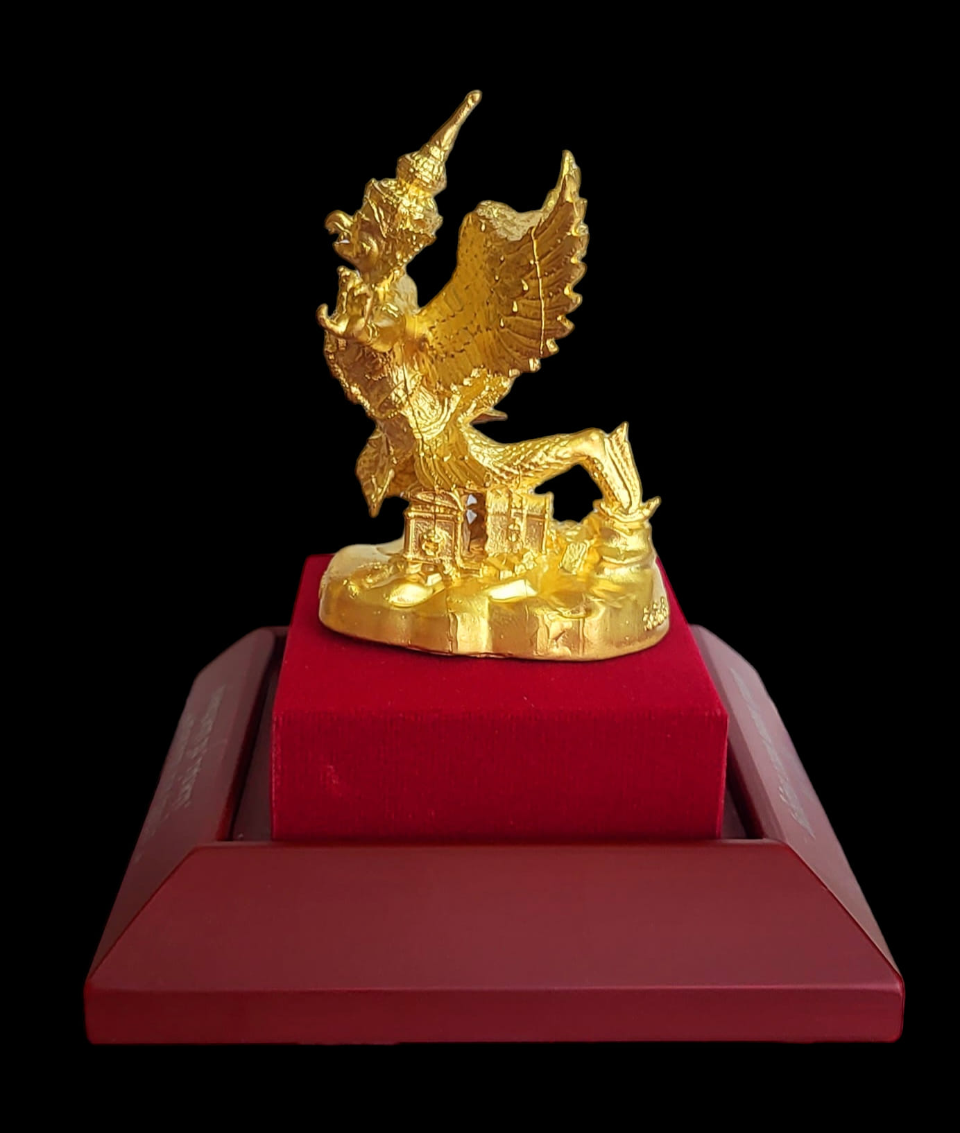 พญาครุฑ รุ่น ราชาครุฑ ขนาดตั้งหน้ารถ 3 นิ้ว(พร้อมส่ง)