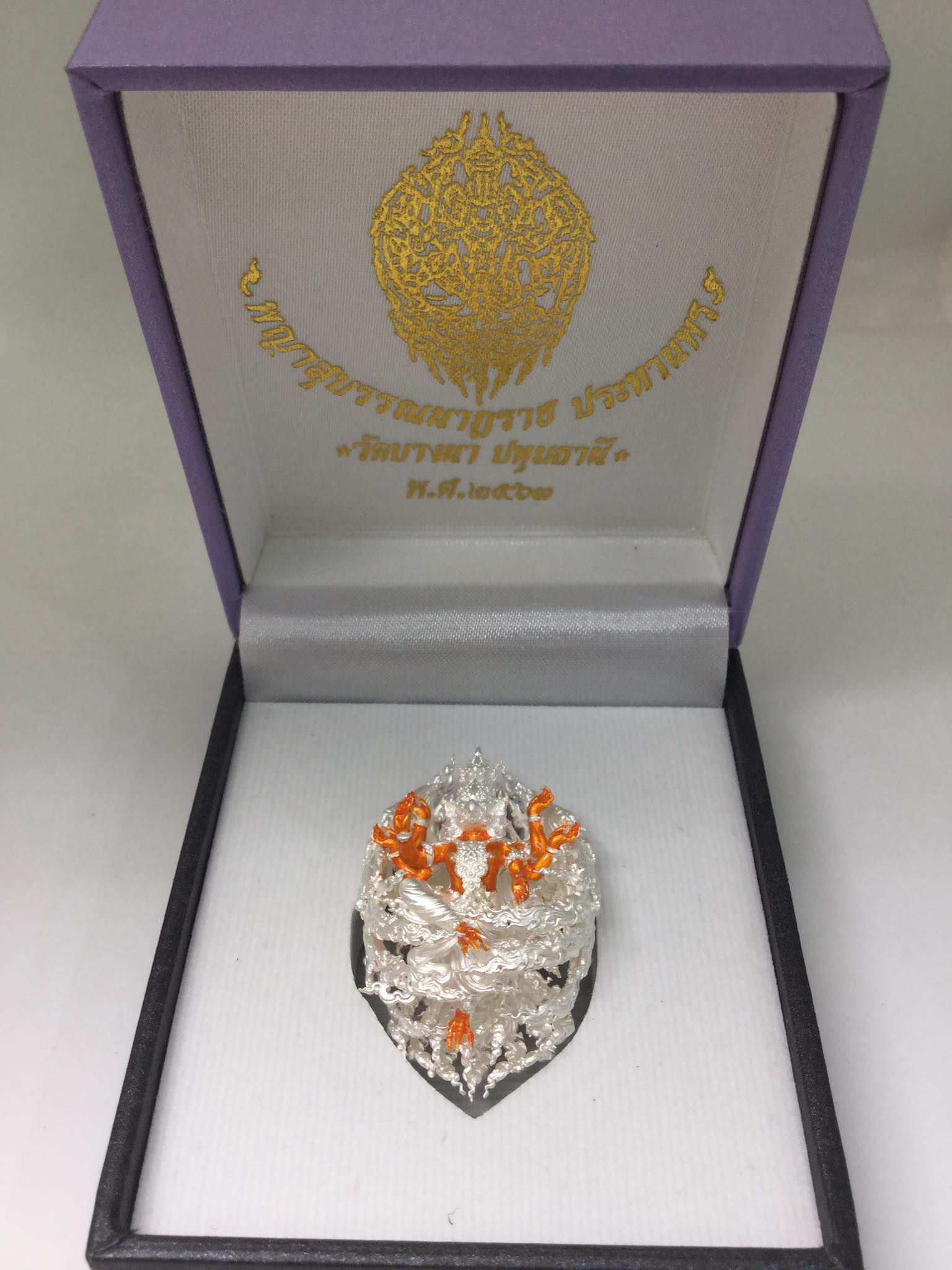 พญาครุฑสุบรรณนาฏราช พิมพ์A (ปางประทานพร) วัดบางนา ปทุมธานี เนื้อชนวนชุบเงินลงยาส้ม (เนื้อแจกศูนย์จอง) พร้อมกล่องเดิม