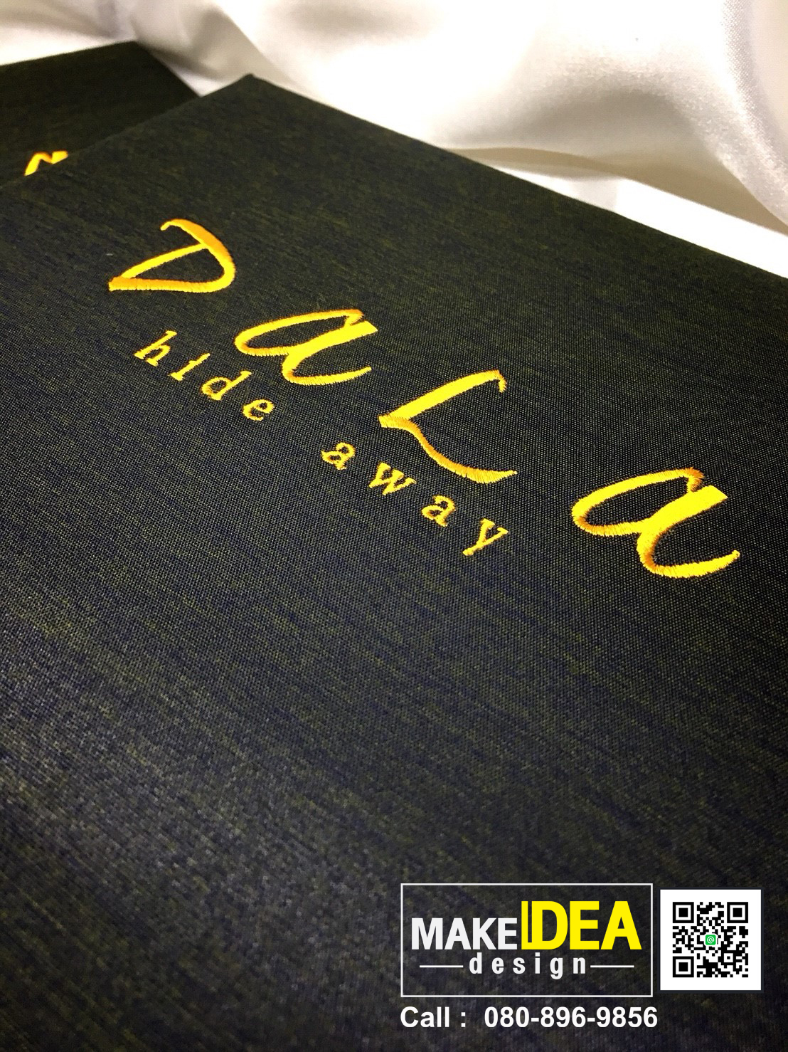 ปกผ้าไหมใส่เมนูอาหาร เป็นงานปักด้ายทอง DALA hide away