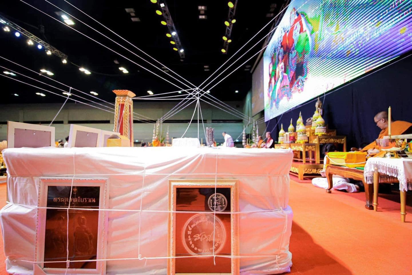 เหรียญกันชง8ทิศ เหรียญคำพร รวย ล้าน หลวงปู่มหศิลา เสกพร้อมเหนือดวง 2 เหรียญที่ระลึก พรมงคล พร้อมส่ง