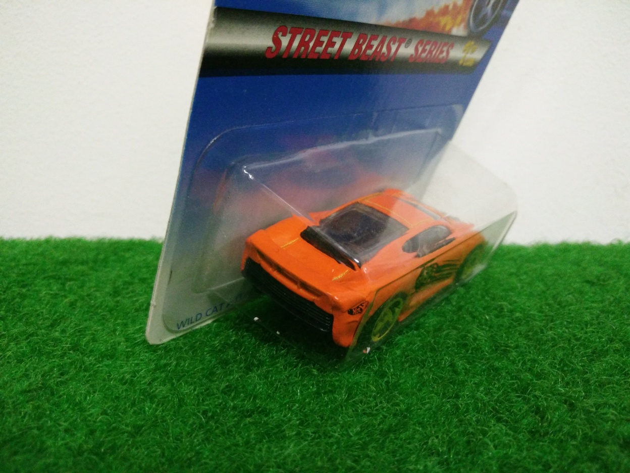 Hot Wheels Jaguar XJ220; Street Beast Series #2 of 4