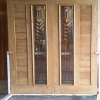ประตูไม้สักกระจกนิรภัยบานคู่