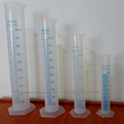 กระบอกตวงพลาสติก สเกลสีฟ้า 500 ml Measuring Cylinder