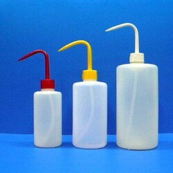 ขวดฉีดน้ำกลั่น 250 ml ปากแคบ สายฉีดยาวสีเขียว Wash Bottle