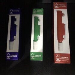 ที่ปั้มปิเปตชนิด ABS 0-2 ml สีน้ำเงิน Pipette Pump "Favorit"