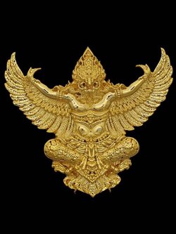องค์พญาครุฑ รุ่นเปิดขุมทรัพย์ เนื้อกะไหล่อทอง พิมพ์ใหญ่
