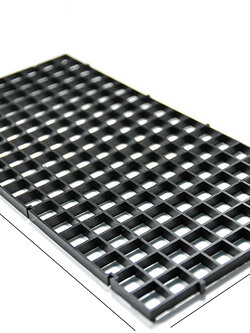 ตะแกรงแฟลก อเนกประสงสำหรับรองพื้นจัดเรเอาท์ หรือกั้นตู้ปลา ขนาด 30*15 cm