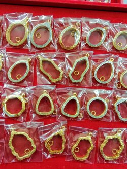 งานกรอบอิตาลี่ฝังเพชร พร้อมเลี่ยมพลาสติก Italy case