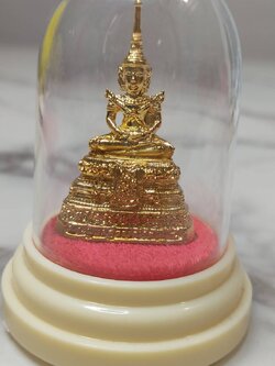 พระแก้วมรกต ตั้งหน้ารถ