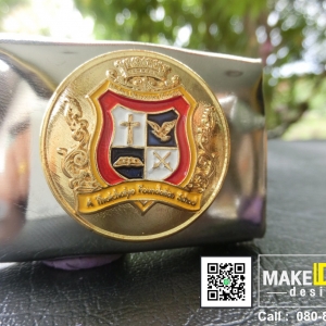 เข็มตราสัญลักษณ์สถาบัน